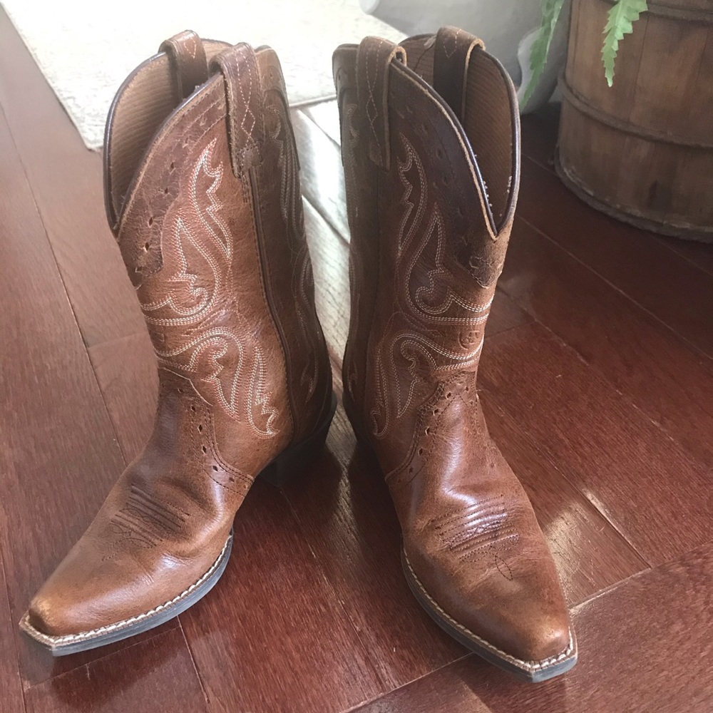 Ariat girls cowgirl boots